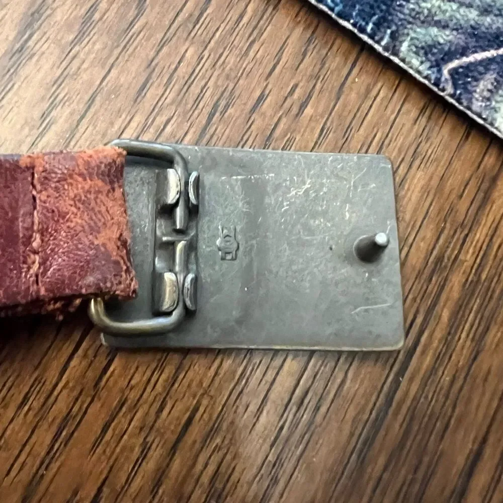 Women’s vintage small Levi’s Belt Buckle.